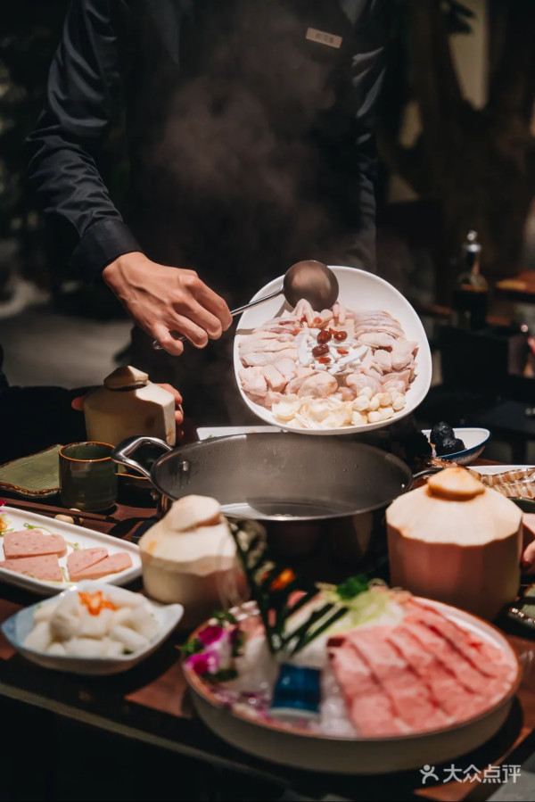 深圳椰子雞推介｜福田口岸、羅湖口岸10分鐘路程 竹笙馬蹄椰子雞/榴槤椰子雞 皇庭廣場/KK Mall 