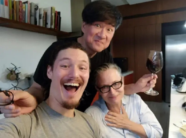 周華健父子內地激罕同框 34歲混血樣超靚仔 原來已出演多部劇集