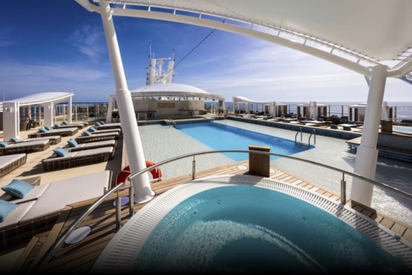 大家可以自由選擇是否下船，如果想全程待在郵輪上不下船也是可以的。