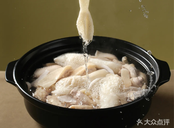 深圳椰子雞推介｜福田口岸、羅湖口岸10分鐘路程 竹笙馬蹄椰子雞/榴槤椰子雞 皇庭廣場/KK Mall 