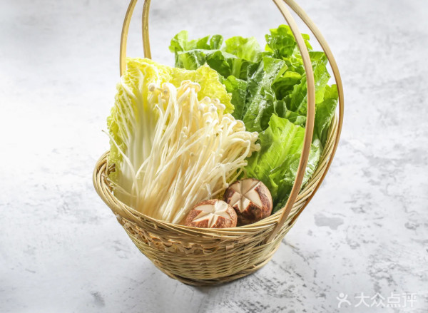 深圳椰子雞推介｜福田口岸、羅湖口岸10分鐘路程 竹笙馬蹄椰子雞/榴槤椰子雞 皇庭廣場/KK Mall 