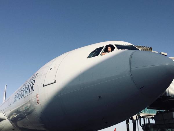 孖機師男友暢遊西班牙歷史建築 簡淑兒曬旅行打卡相：愛上巴塞隆拿 