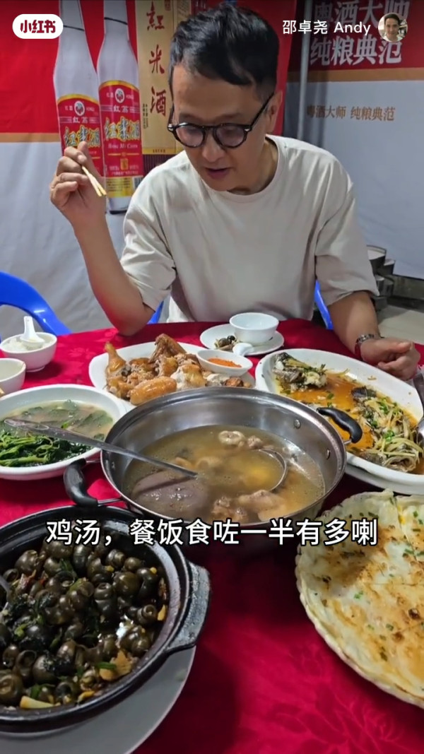 網民偶遇前TVB靚仔藝人蔡子健 大讚友善沒有架子 現轉行於理工大學做講師