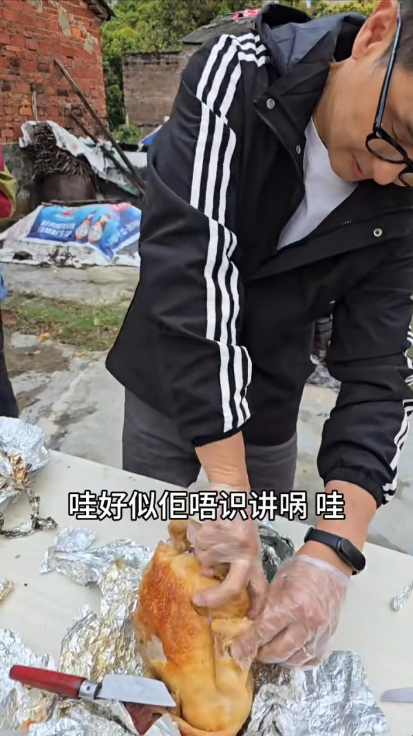 網民偶遇前TVB靚仔藝人蔡子健 大讚友善沒有架子 現轉行於理工大學做講師