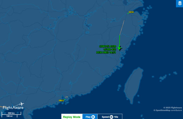 港航客機飛行途中行李架冒煙! 疑乘客尿袋起火 急降福州機場