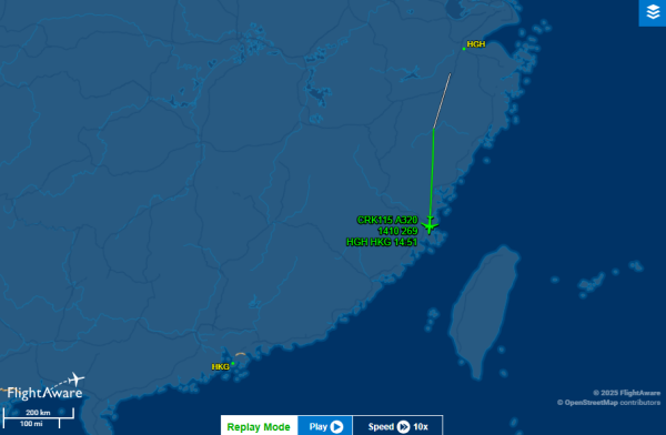 港航客機飛行途中行李架冒煙! 疑乘客尿袋起火 急降福州機場