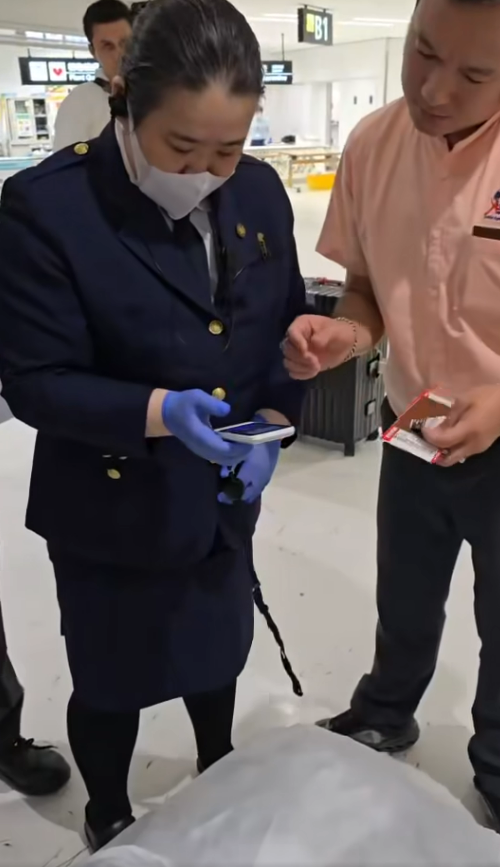 遊日夫婦誤取行李箱驚見24公斤大麻 遭扣留10小時調查 夫婦下場如此 