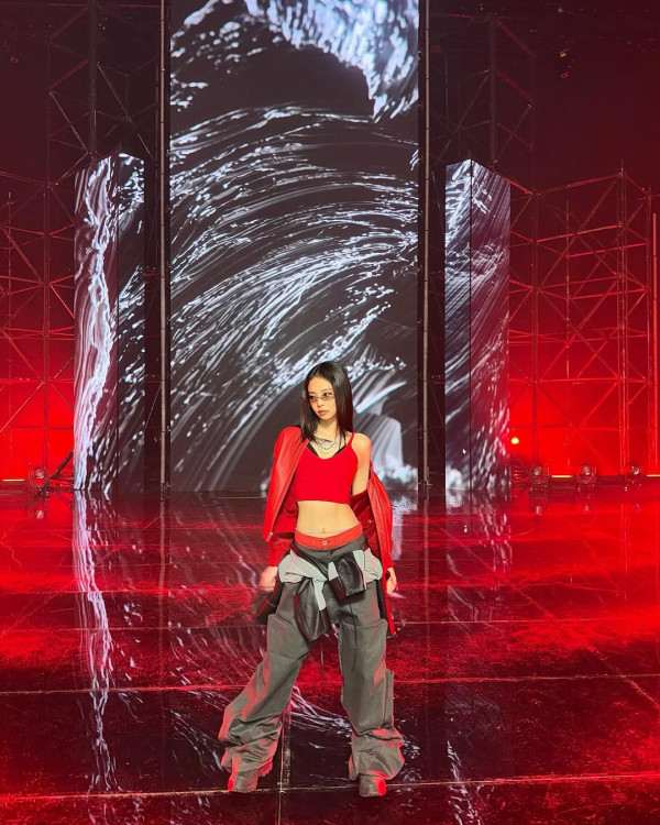 網友睇Jennie演唱會後座遇金智媛！超近距離生圖！1舉動極親民！ 