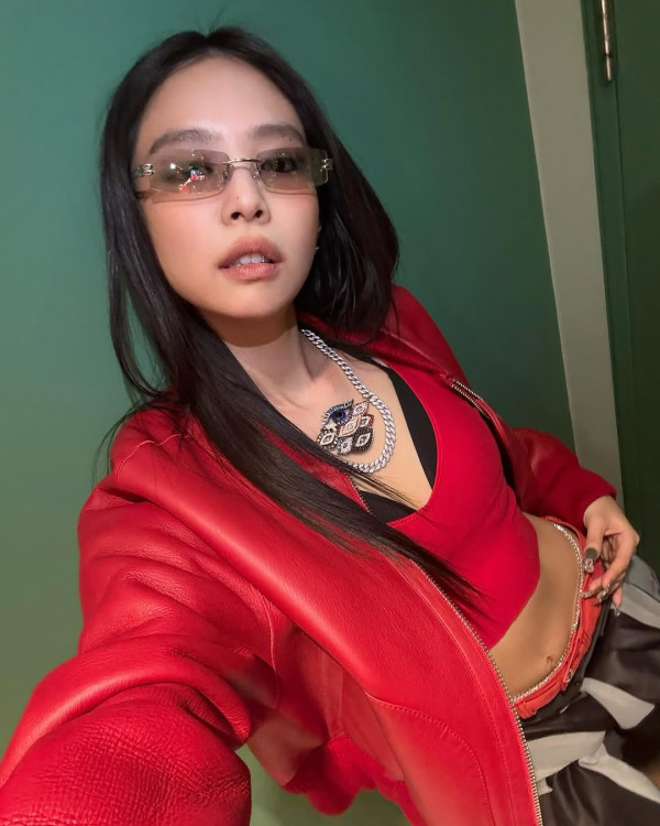 網友睇Jennie演唱會後座遇金智媛！超近距離生圖！1舉動極親民！ 