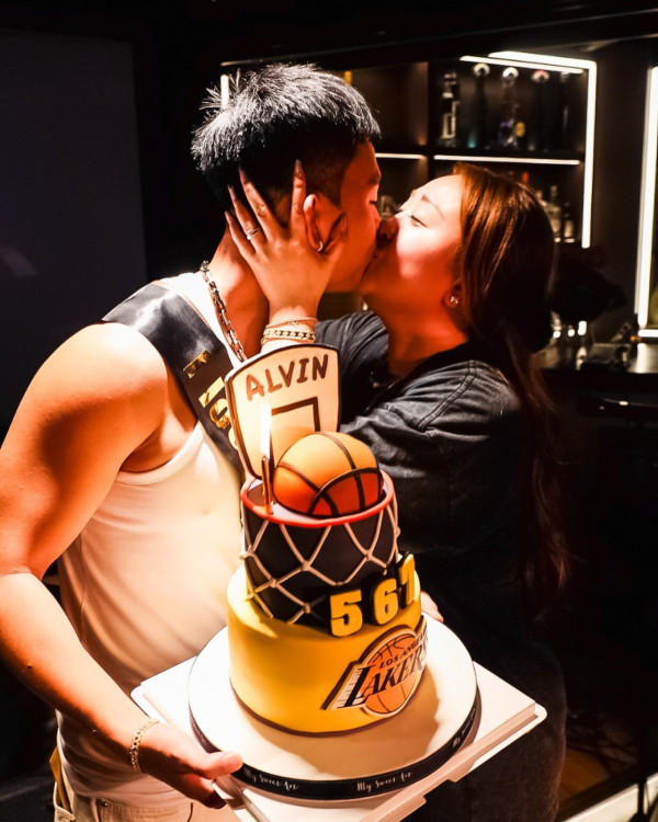 TVB億萬駙馬獲富貴老婆跪拜重振雄風 3000呎獨立屋做皇帝盡顯夫威 