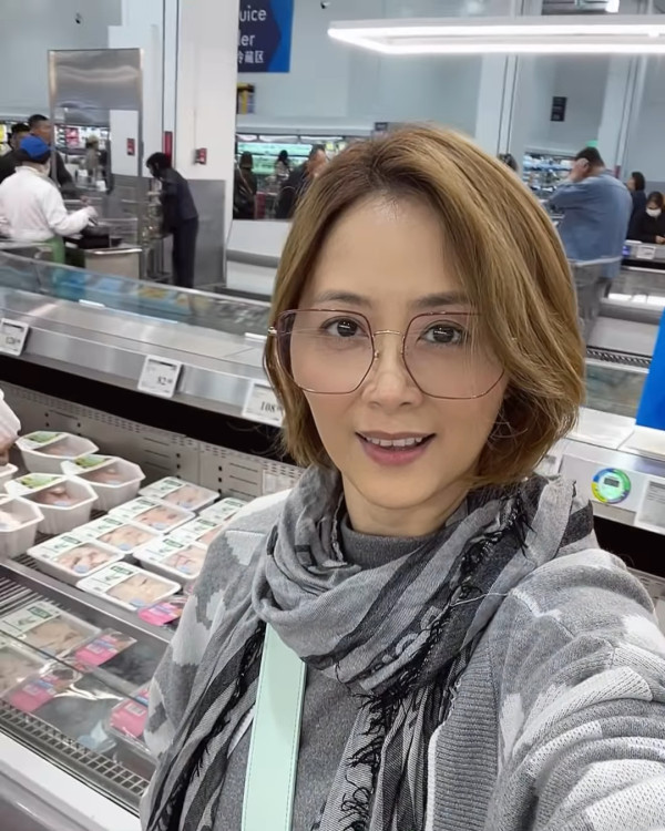 「七魔女」性感成員深圳山姆爆買! 購物車1物惹討論 網民:乜可以過關咩?