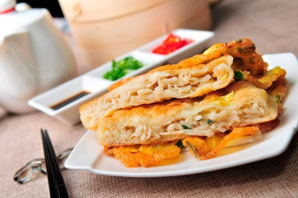 台北早餐豆漿店10間推薦！人氣阜杭豆漿＋脆皮蛋餅＋15cm爆餡饅頭 