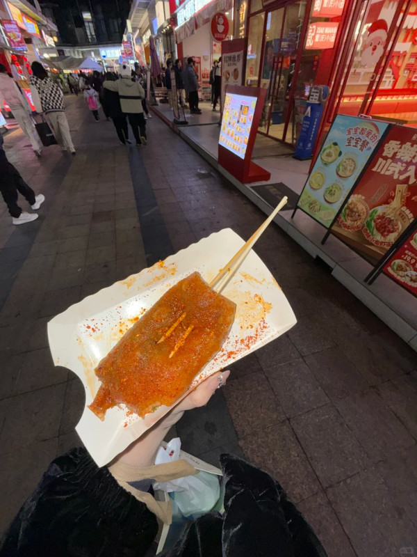 TVB綠葉王李國麟攜女逛福州美食街 仙氣長髮撞樣蔡卓妍 透露進軍演藝界