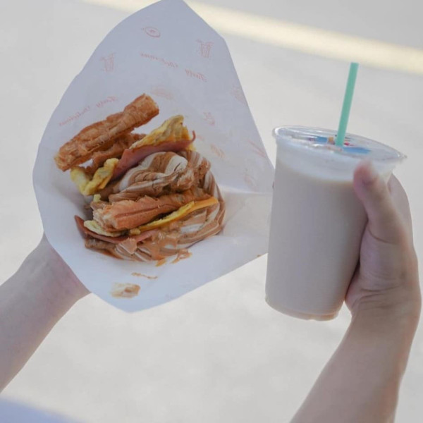 台北早餐豆漿店10間推薦！人氣阜杭豆漿＋脆皮蛋餅＋15cm爆餡饅頭 