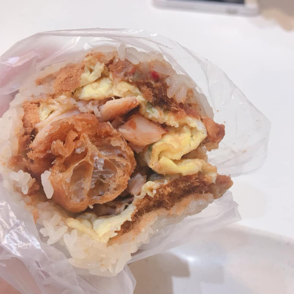 台北早餐豆漿店10間推薦！人氣阜杭豆漿＋脆皮蛋餅＋15cm爆餡饅頭 