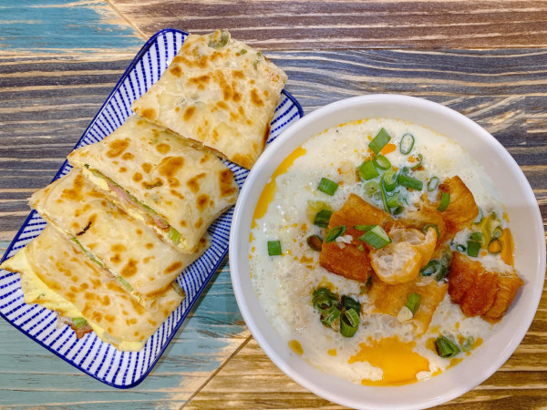 台北早餐豆漿店10間推薦！人氣阜杭豆漿＋脆皮蛋餅＋15cm爆餡饅頭 