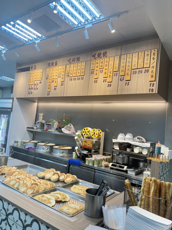 台北早餐豆漿店10間推薦！人氣阜杭豆漿＋脆皮蛋餅＋15cm爆餡饅頭 
