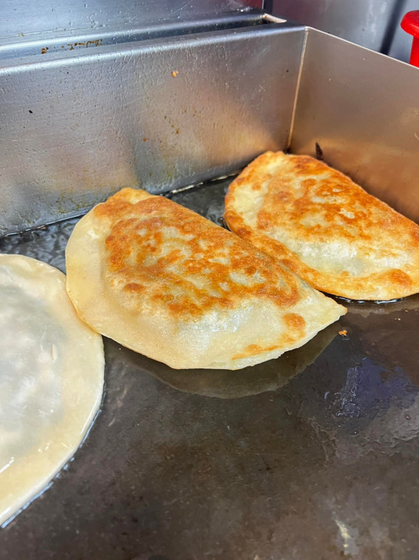 台北早餐豆漿店10間推薦！人氣阜杭豆漿＋脆皮蛋餅＋15cm爆餡饅頭 