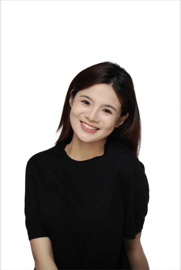 TVB綠葉王李國麟攜女逛福州美食街 仙氣長髮撞樣蔡卓妍 透露進軍演藝界