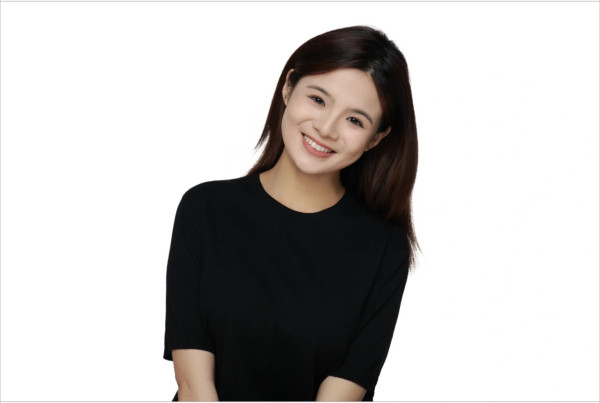 TVB綠葉王李國麟攜女逛福州美食街 仙氣長髮撞樣蔡卓妍 透露進軍演藝界