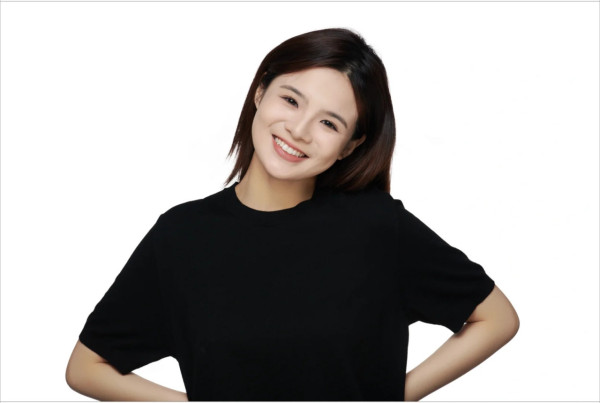 TVB綠葉王李國麟攜女逛福州美食街 仙氣長髮撞樣蔡卓妍 透露進軍演藝界