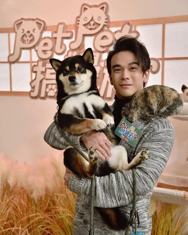 石修新抱林佑蔚遊布吉大晒火辣美照 曾為有線主播 已生一胎作風依然大膽