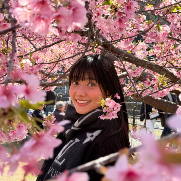 石修新抱林佑蔚遊布吉大晒火辣美照 曾為有線主播 已生一胎作風依然大膽