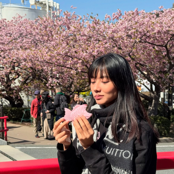 石修新抱林佑蔚遊布吉大晒火辣美照 曾為有線主播 已生一胎作風依然大膽