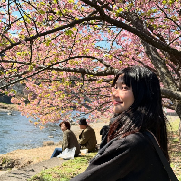 石修新抱林佑蔚遊布吉大晒火辣美照 曾為有線主播 已生一胎作風依然大膽