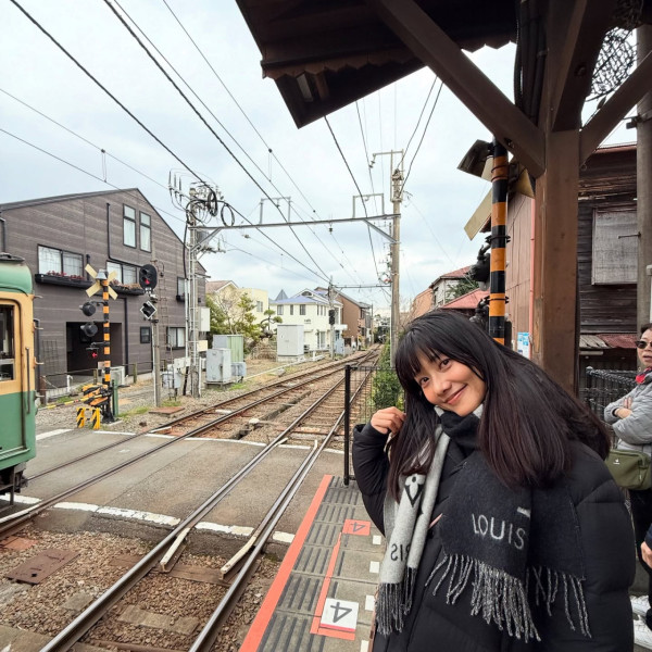 石修新抱林佑蔚遊布吉大晒火辣美照 曾為有線主播 已生一胎作風依然大膽