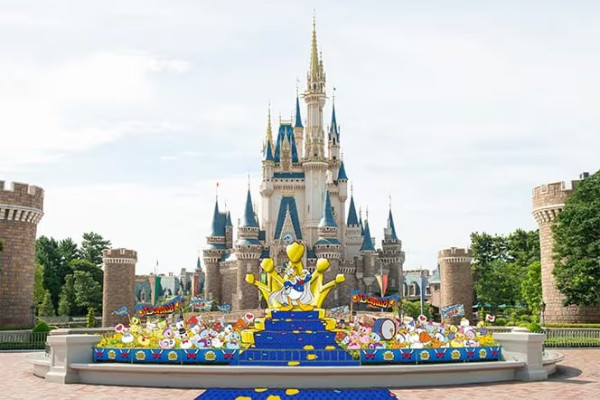 東京迪士尼唐老鴨主題活動4月開幕！ 期間限定表演/周邊/美食/主題客房 