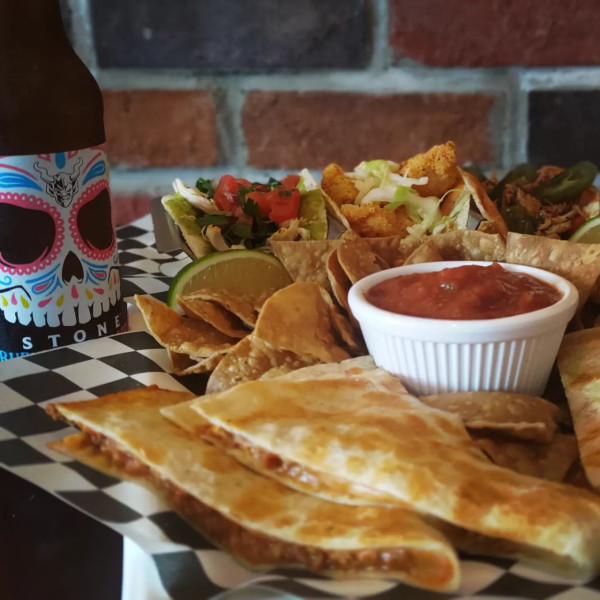 放假必去！大嶼山隱世特色美食推介  峇里度假風Cafe／LiveBand表演／一丼二食