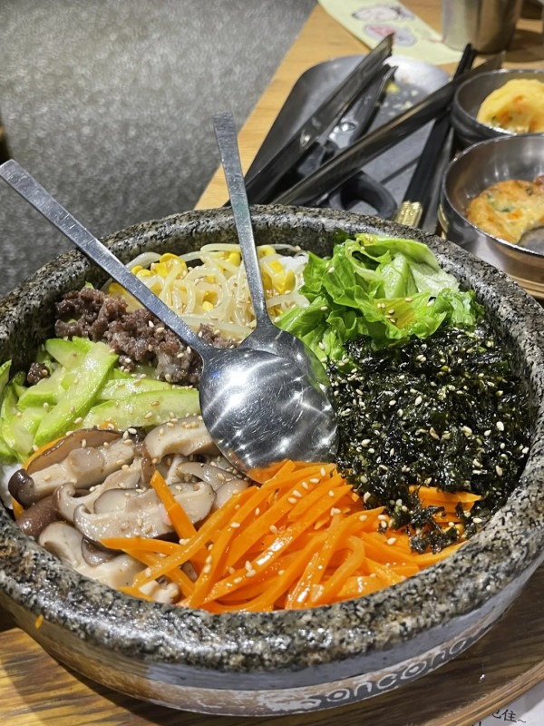 姜虎東白丁烤肉(圖片來源:小紅書@睡醒了再說) 姜虎東白丁烤肉(圖片來源:小紅書@睡醒了再說)