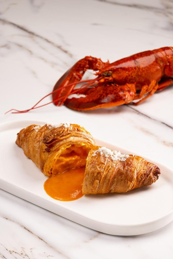 尖沙咀The ONE美食餐廳推介  半自助放題／創意點心／打卡維港夜景