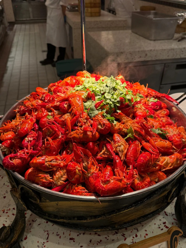 長隆橫琴灣酒店自助餐(圖片來源:小紅書@我不生氣) 長隆橫琴灣酒店自助餐(圖片來源:小紅書@我不生氣)