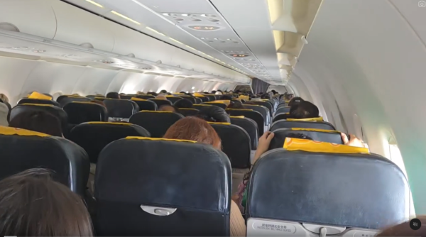 旅客呻搭廉航因1事被嚇窒 落機後即刻加大保額 網民恥笑:唔好再去旅行