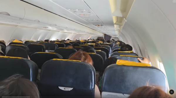 旅客呻搭廉航因1事被嚇窒 落機後即刻加大保額 網民恥笑:唔好再去旅行