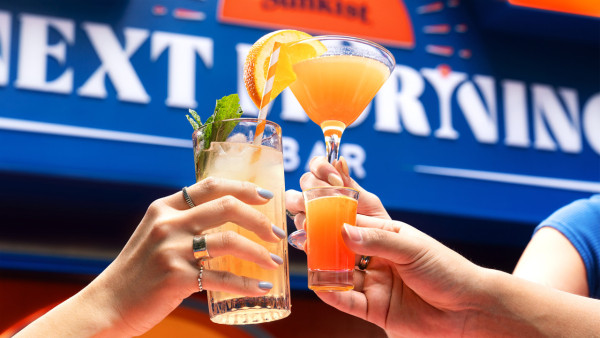 新奇士期間限定快閃吧登陸中環   免費派特調雞尾酒/橙造型慕絲蛋糕