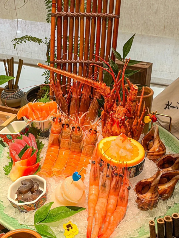 水瀨海鮮放題(圖片來源:小紅書@77喊你吃飯了) 水瀨海鮮放題(圖片來源:小紅書@77喊你吃飯了)