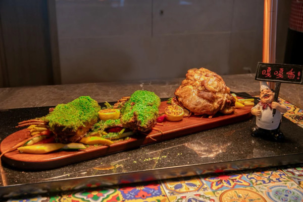 珠海橫琴希爾頓逸林酒店自助餐(圖片來源:小紅書@珠海橫琴希爾頓逸林酒店) 珠海橫琴希爾頓逸林酒店自助餐(圖片來源:小紅書@珠海橫琴希爾頓逸林酒店)