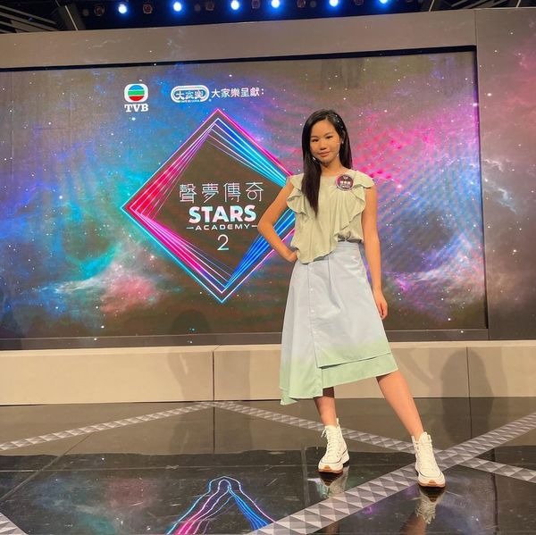 聲夢小花遊越南獲讚越大越靚 經常周遊列國 原來家底豐厚?