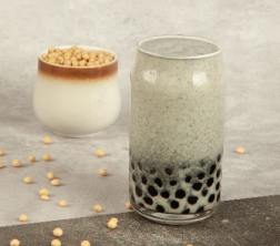 牛大人X百福全新限定「黑白盛宴」  黑金蒜皇土雞鍋×雪白御鮮豆腐鍋