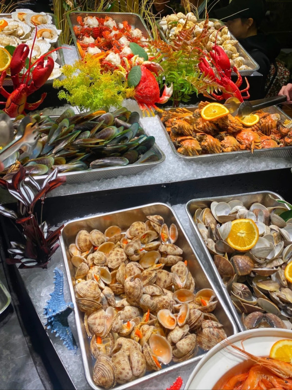 珠海來魅力假日酒店自助餐(圖片來源:小紅書@罐子GUAN) 珠海來魅力假日酒店自助餐(圖片來源:小紅書@罐子GUAN)