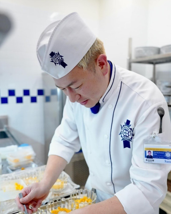 緬甸地震｜前TVB小生陳鍵鋒泰國學廚報平安 去年赴曼谷花6位數讀藍帶 