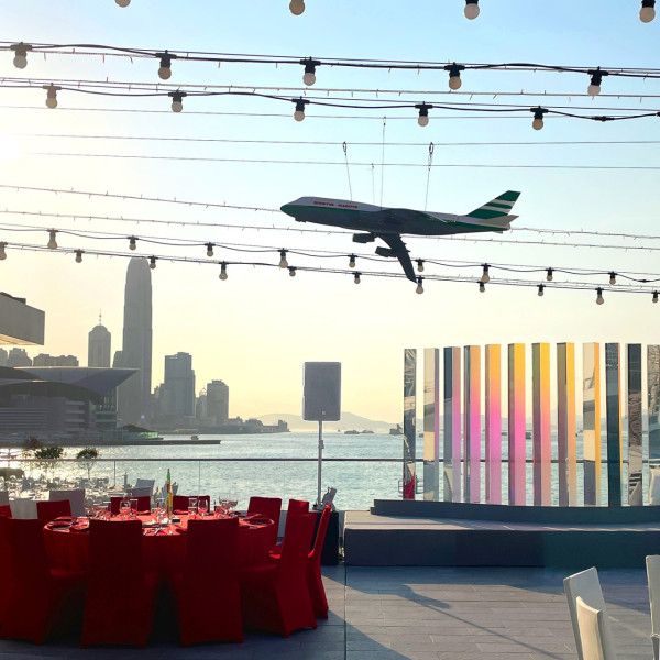 麥明詩一年前已重現飛機「低飛」? 盛勁為讚犀利:我老婆好有心思