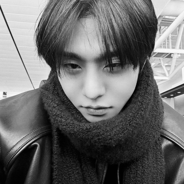 安孝燮 - 中分短髮男生髮型