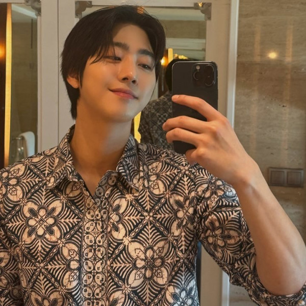 安孝燮 - 中分短髮男生髮型