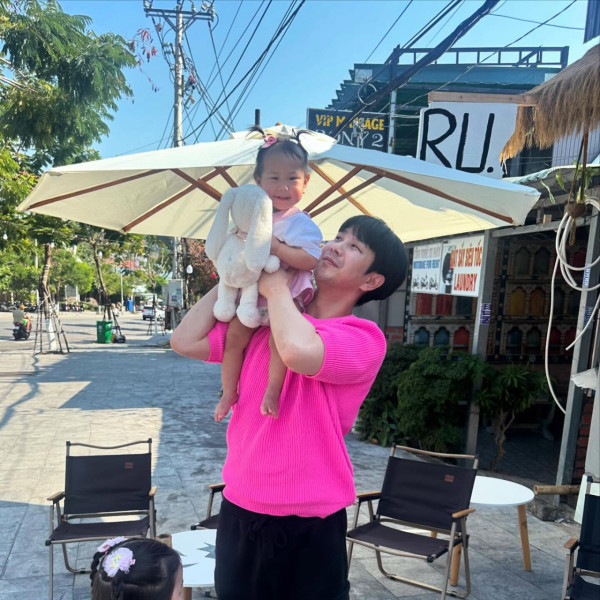 有片!韓父曼谷遇地震為救妻女 勇跳過空中折斷走廊 驚險如電影鏡頭