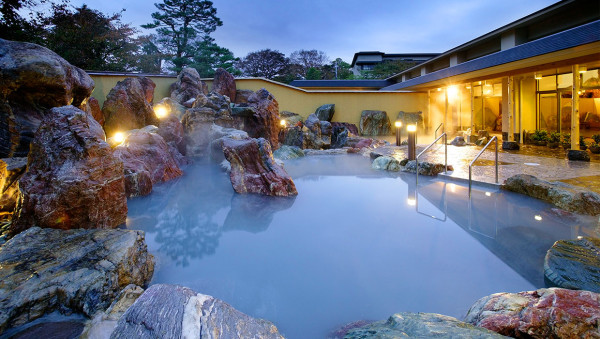 日本露天賞櫻花溫泉勝地10大排行榜！京都/福岡/奈良/富山等！附詳細地址交通 