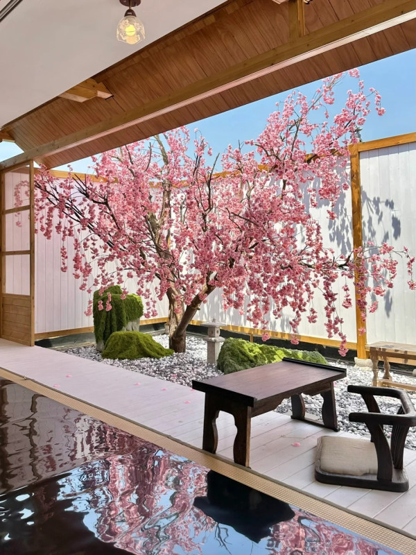 深圳打卡Cafe｜日式庭園配粉色櫻花樹！定期換場景！繡球花異國風情小鎮 